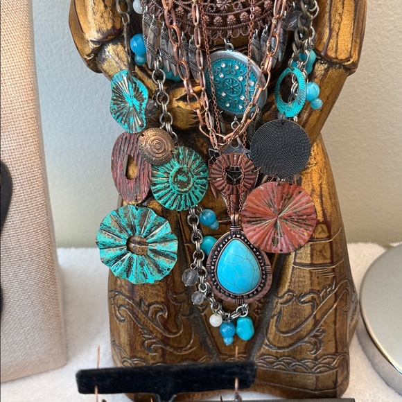 Come dig with me.  Unlisted gorgeousness in every price range. - Picture 4 of 16